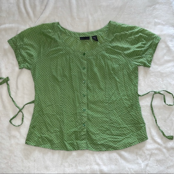 Apostrophe polka dot button down peasant top - Picture 2 of 3